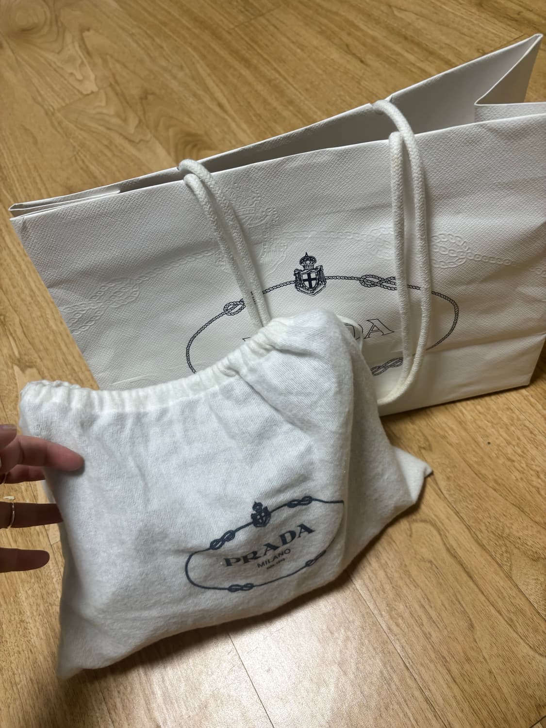 [풀구성]프라다 리나일론 테수토 호보백 상품이미지2