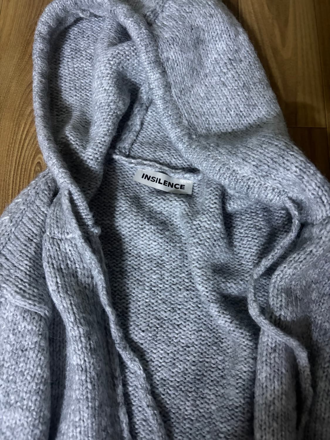 인사일런스우먼 코지니트후드티 상품이미지3