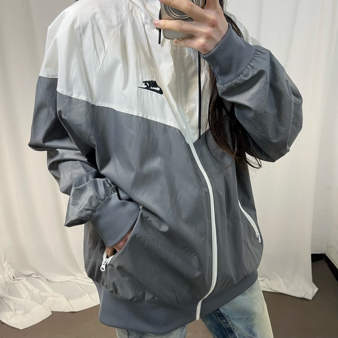 Nike White Windrunner 상품이미지3