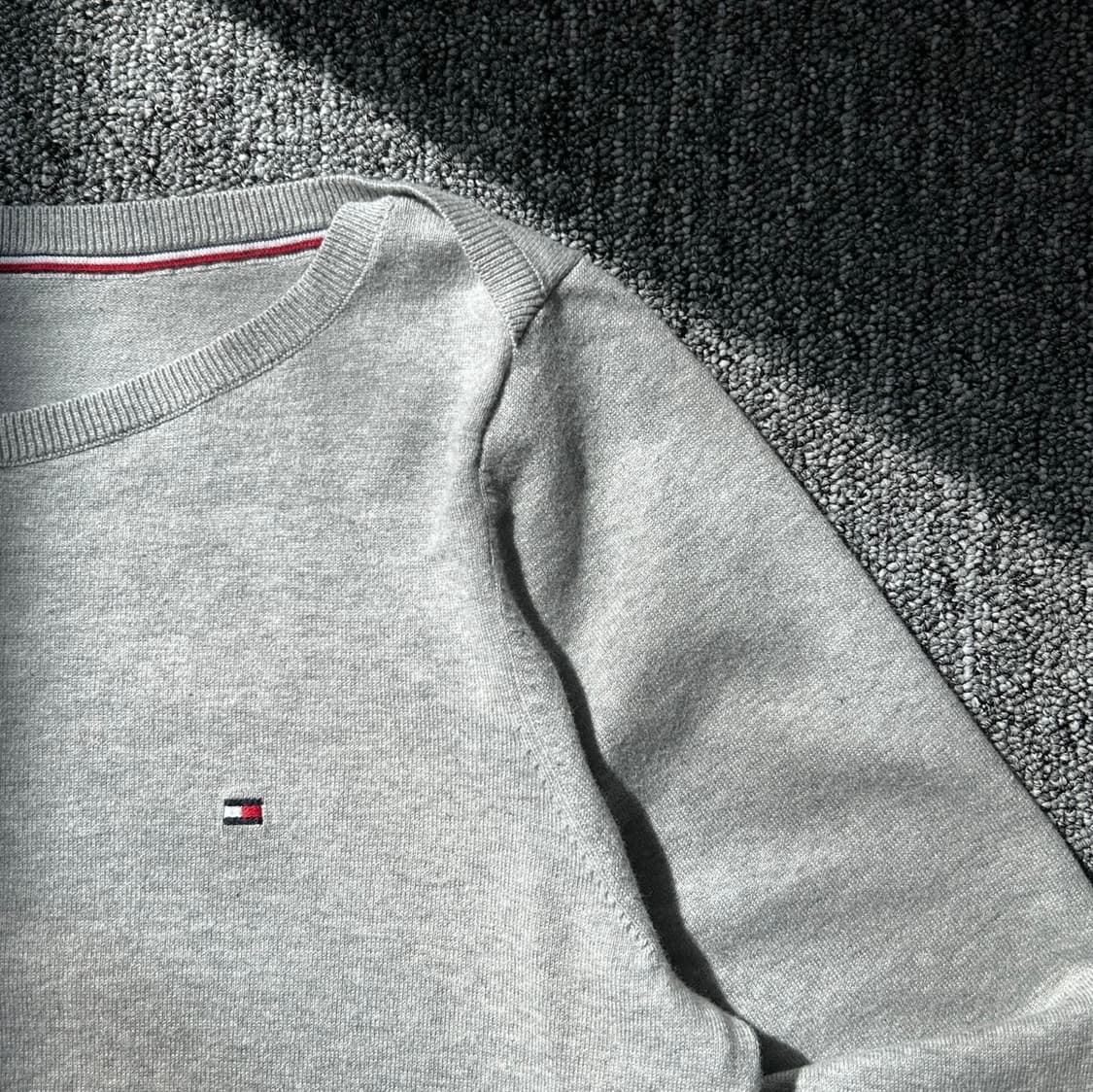 타미힐피거 오프숄더 그레이 니트 상품이미지3