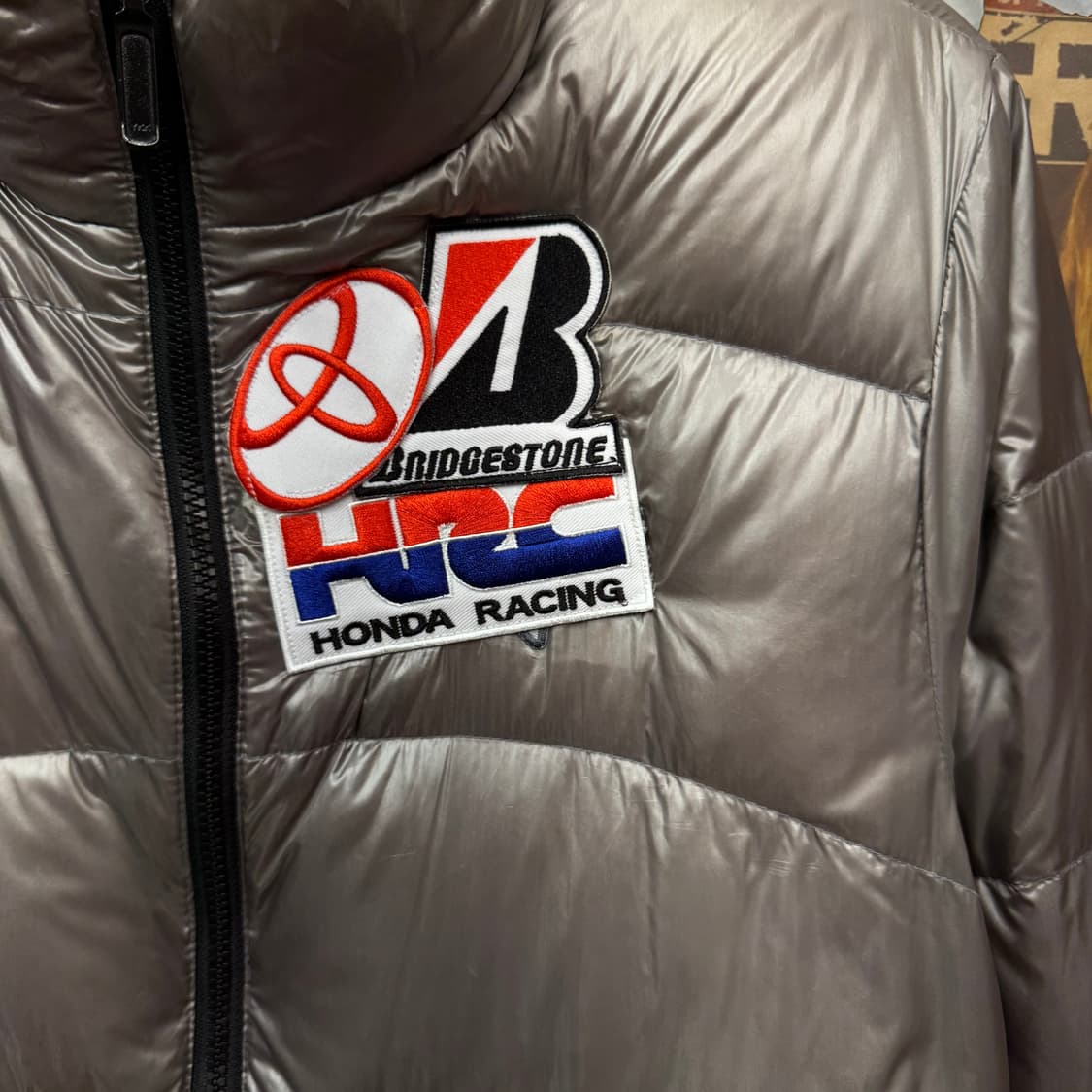 00s 챔피온 메탈릭 다운 패딩 자켓 전면 레이싱 패치 포인트 실버 상품이미지5