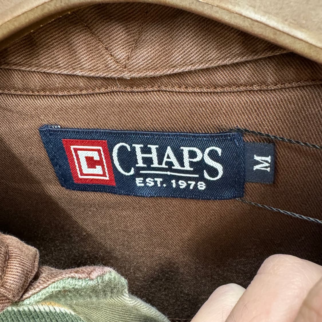 챕스 럭비 니트 PK 스트라이프 패턴 전면 로고 디테일 올리브 상품이미지6