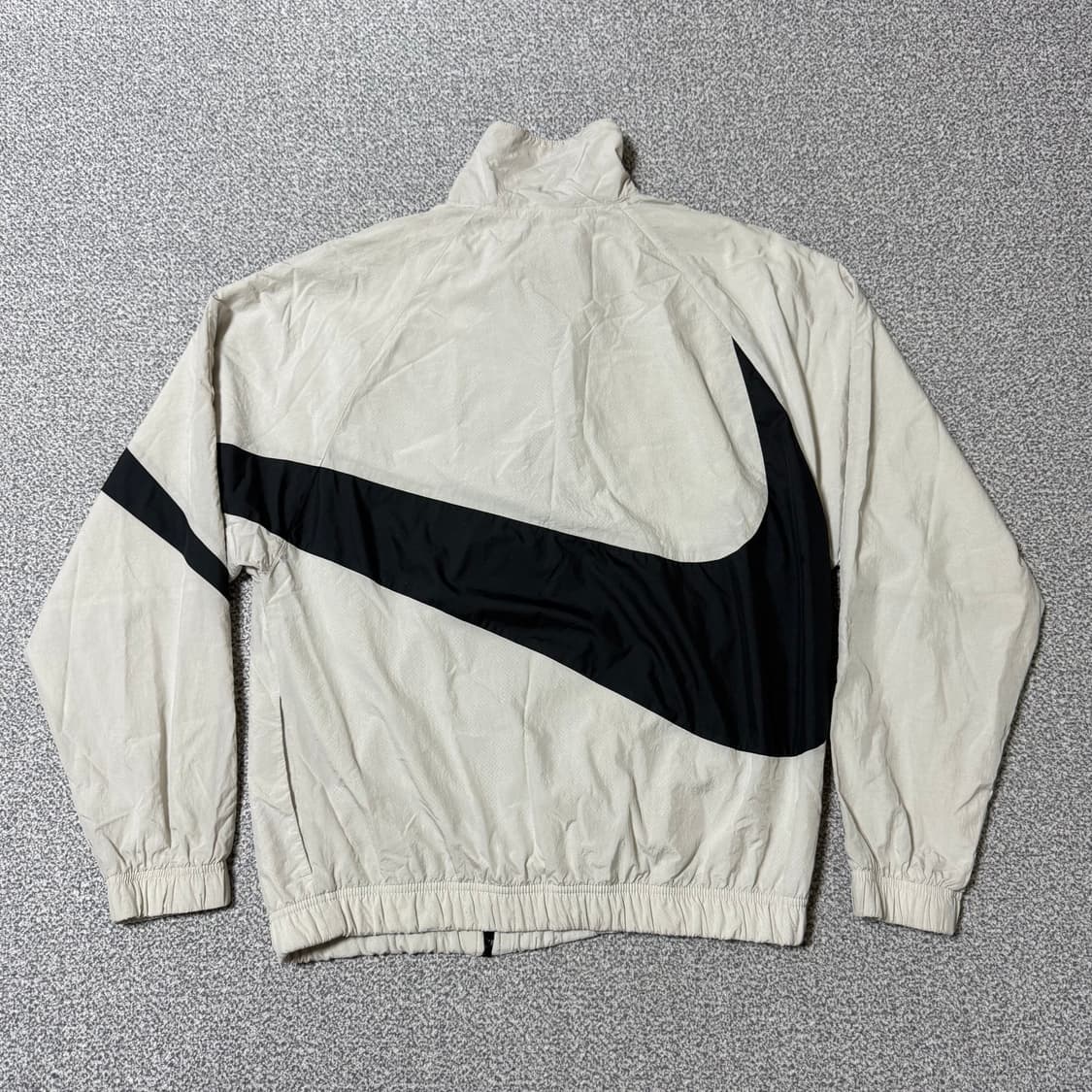 [정가 17만원] 나이키 스우시 바람막이 상품이미지2