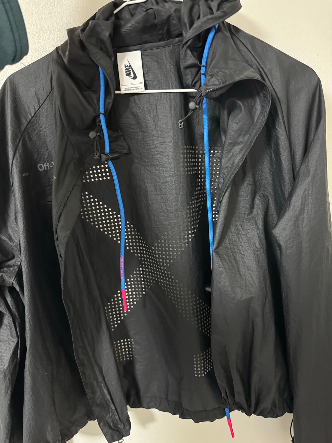 나이키 오프화이트 바람막이 상품이미지2