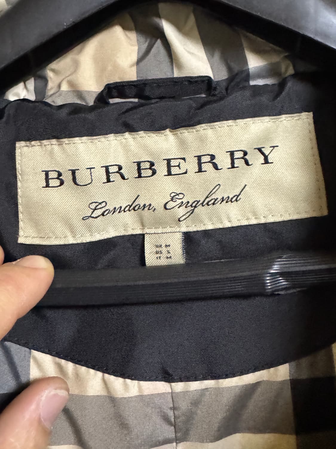 버버리 런던 잉글랜드 롱패딩 M 블랙 폭스퍼 (66사이즈) 상품이미지4