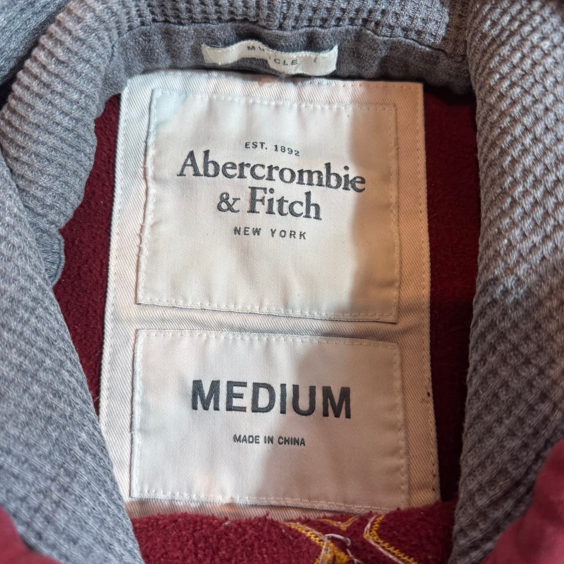 아베크롬비 앤 피치 로고 포인트 버건티 후드티 상품이미지4