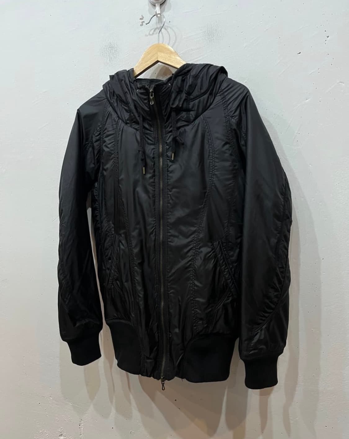 GOA 고아 절개 패디드 봄버 자켓 패딩 상품이미지1