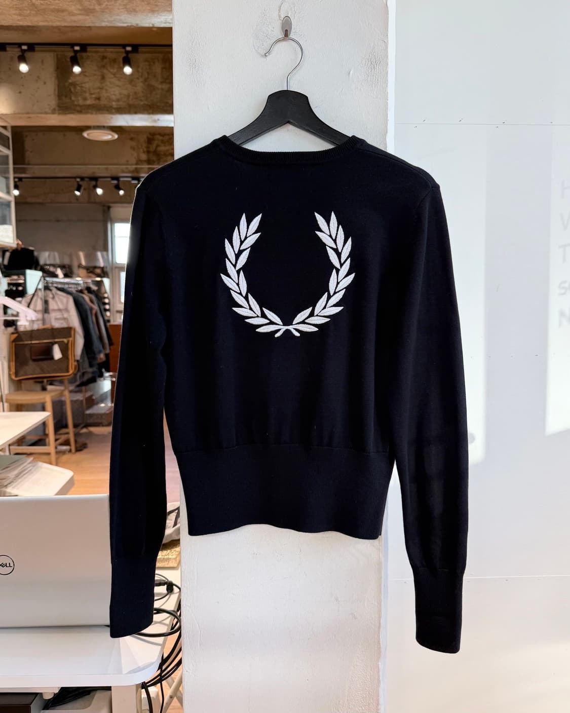 프레드페리 x 에이미 와인하우스 블랙 버튼 가디건  상품이미지7