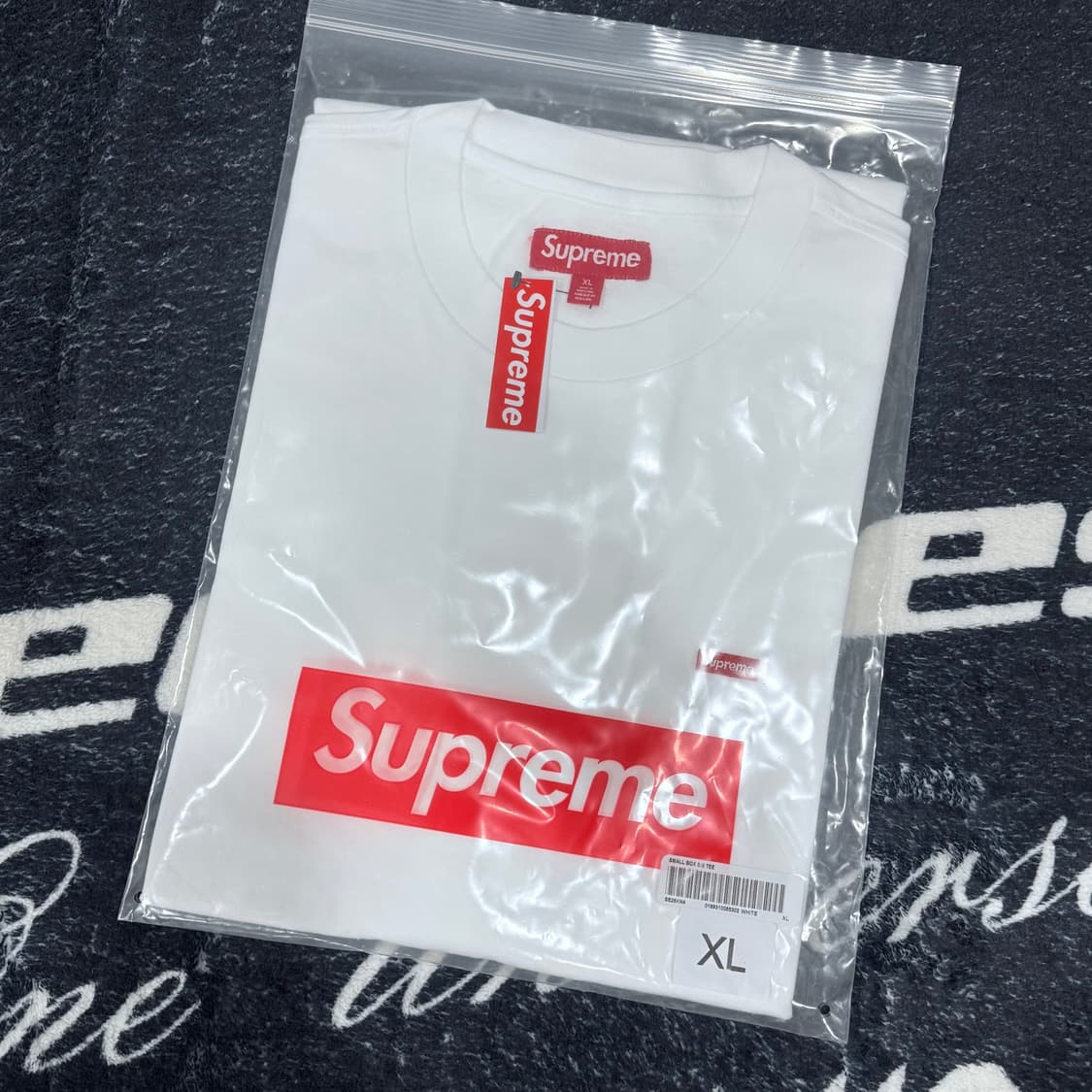 슈프림 스몰 박스 티셔츠 반팔 - 26SS XL 상품이미지4
