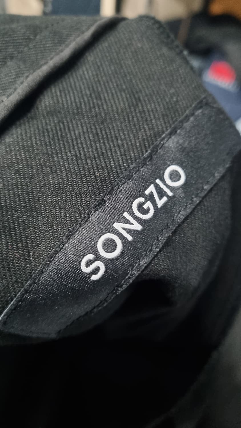 22년도 송지오옴므 지퍼 벌룬팬츠 허리단면43(33) 상태좋음 상품이미지3