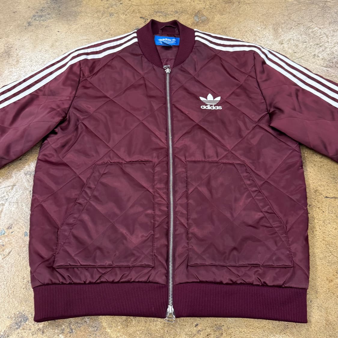 아디다스 버건디 퀄팅 패딩 105 상품이미지3