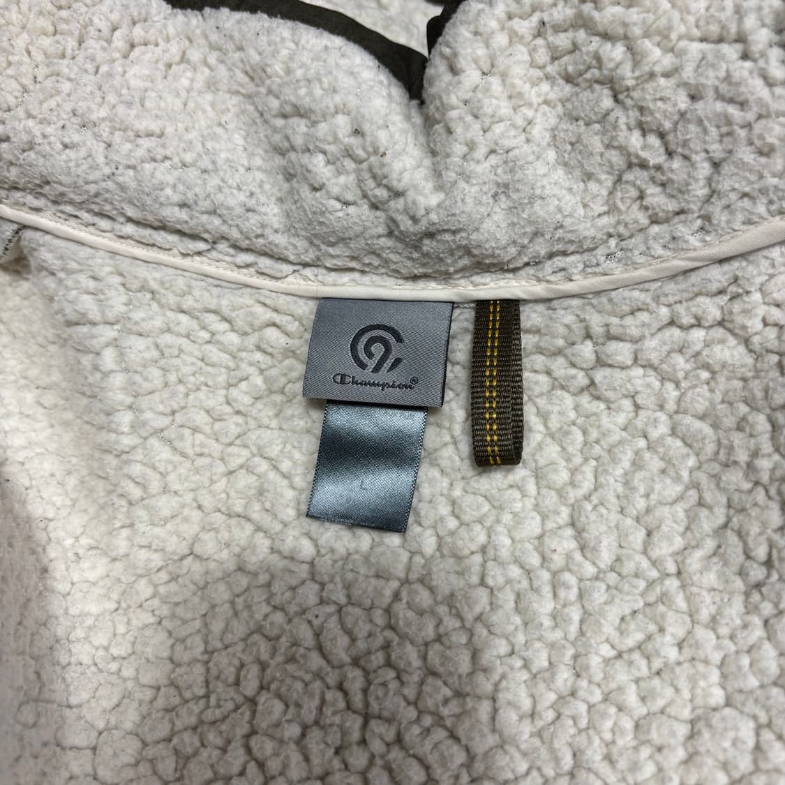 XL 챔피온 카키 쉐르파 폴리쉘 자켓 상품이미지4