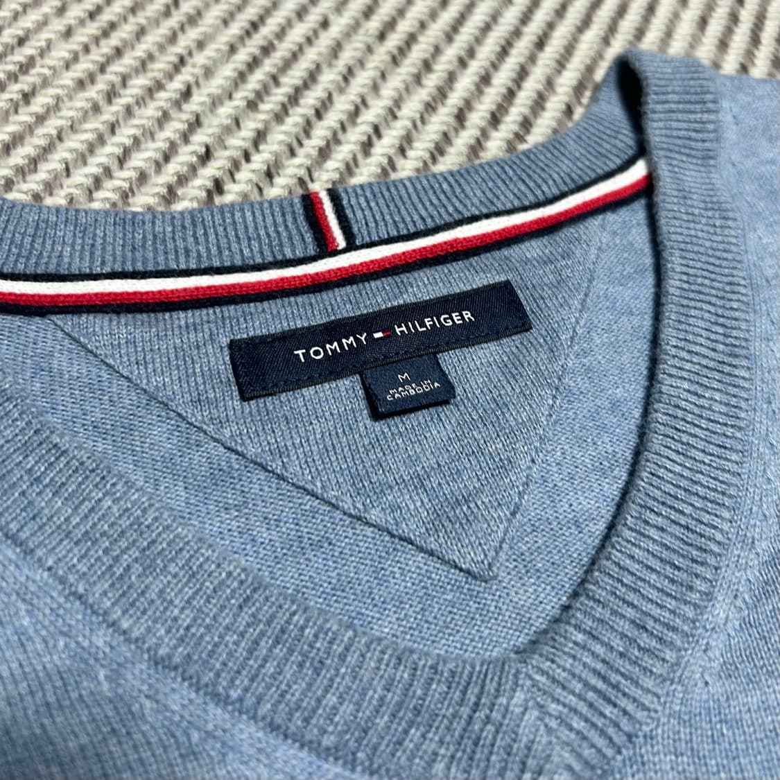 [M] Tommy 타미힐피거 브이넥 니트 상품이미지4