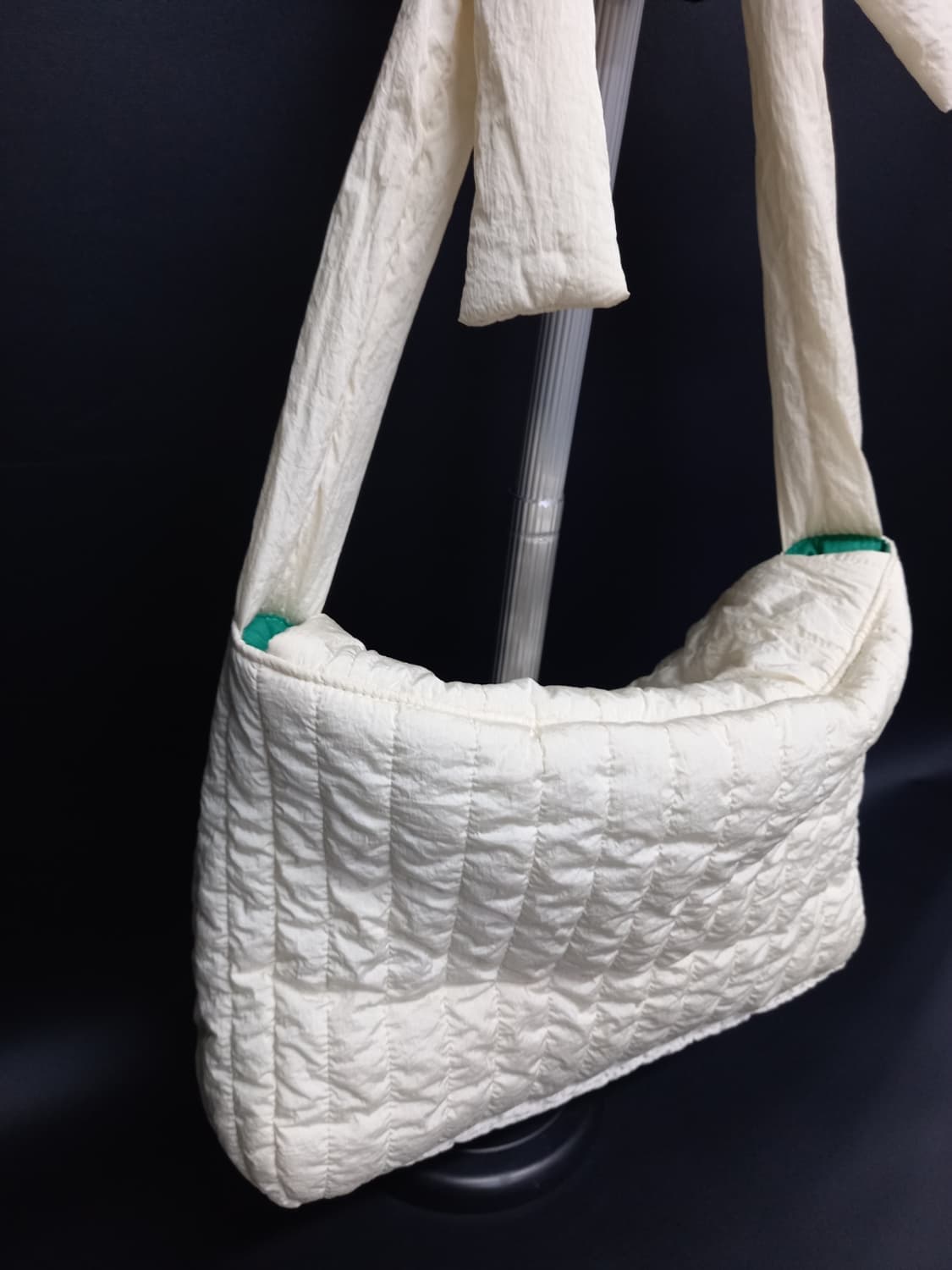 시엔느 패딩 궐팅 숄더 크로스바디백 구름백 상품이미지4