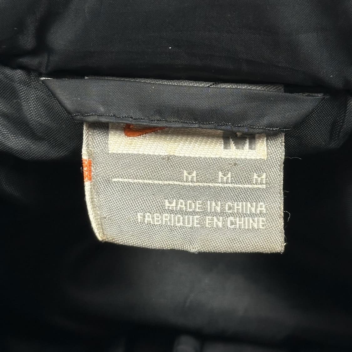 나이키 맨유 풋볼 레트로 블랙 패딩 점퍼 (실측 L) 상품이미지7