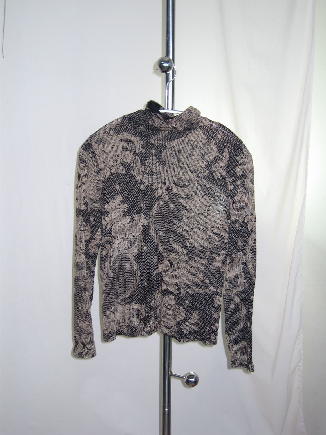 Kiccomimi 페이즐리 레이스 터틀넥 탑 (캐시미어) 상품이미지3