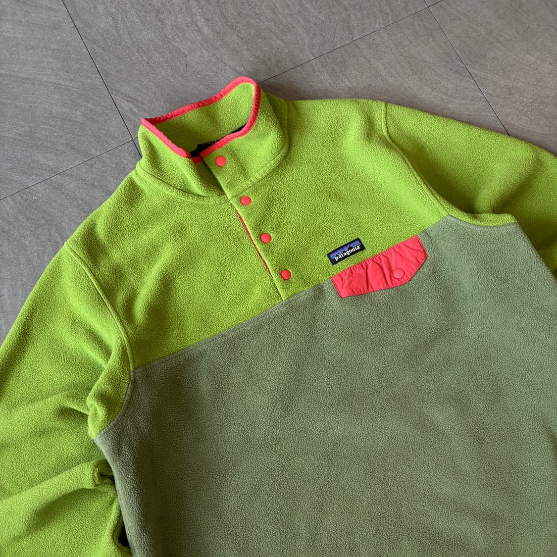 파타고니아 정품 신칠라 투톤 스냅티  상품이미지2