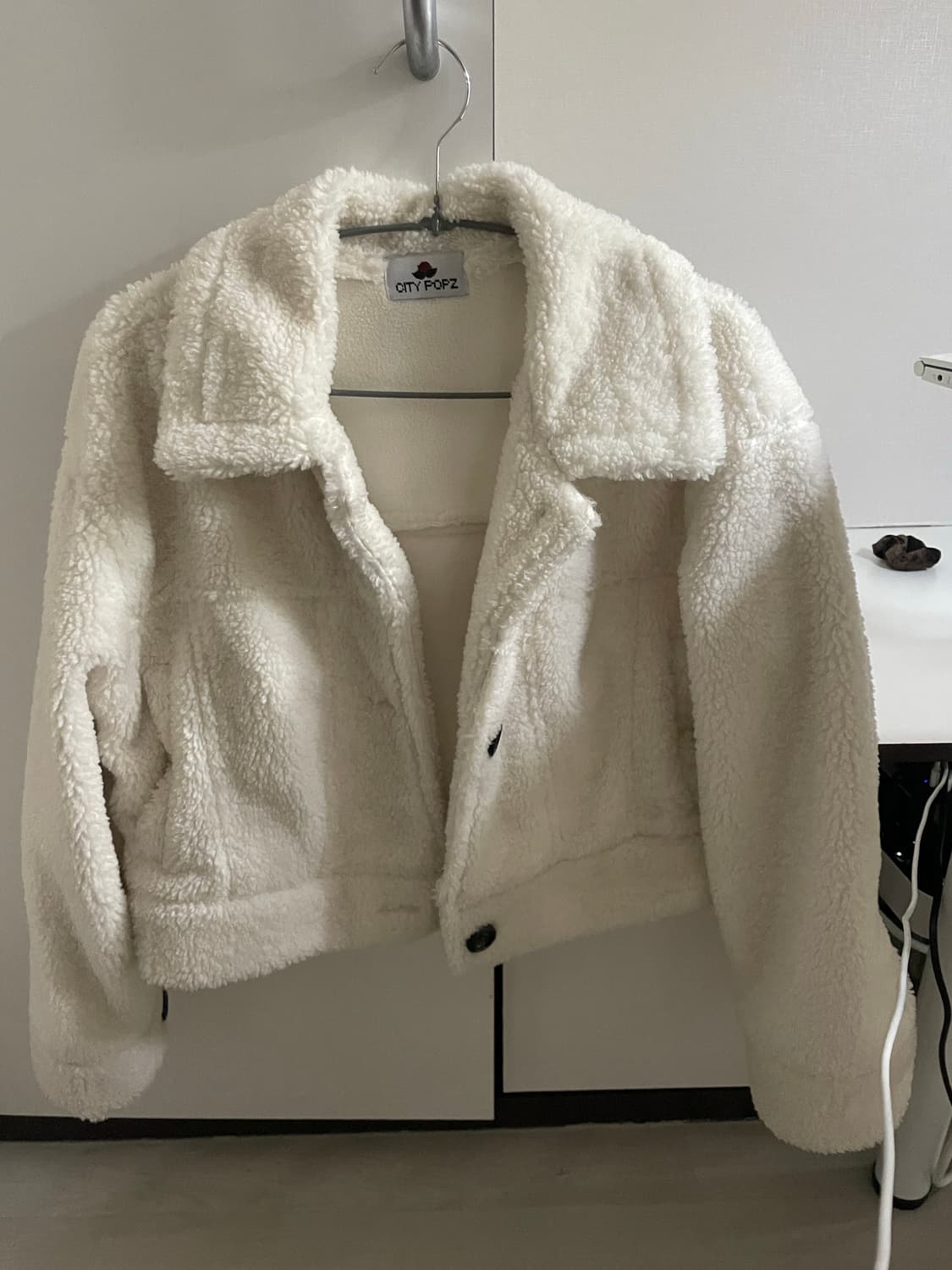 시티팝즈 크롭 오버핏 양털 겨울 무스탕 [화이트] 퍼 ver. 상품이미지4