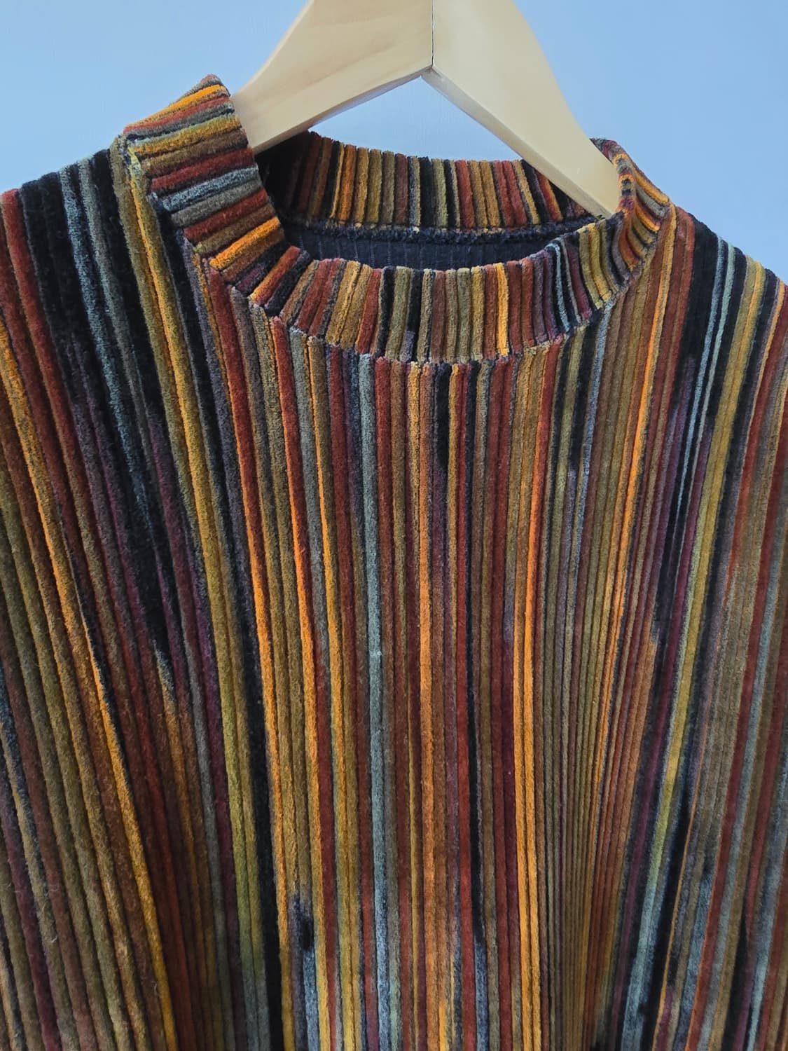 스트라이프 벨벳 텍스처 톱
 상품이미지2