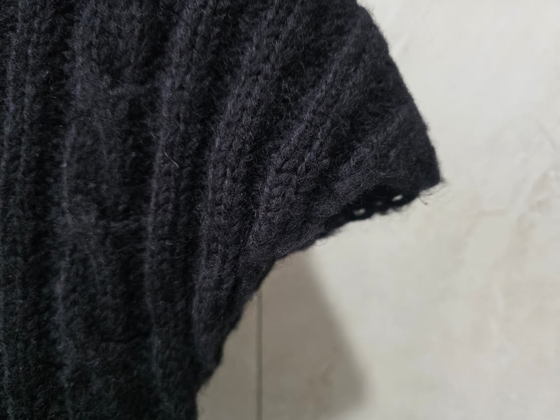 블랙 반팔니트 상품이미지3