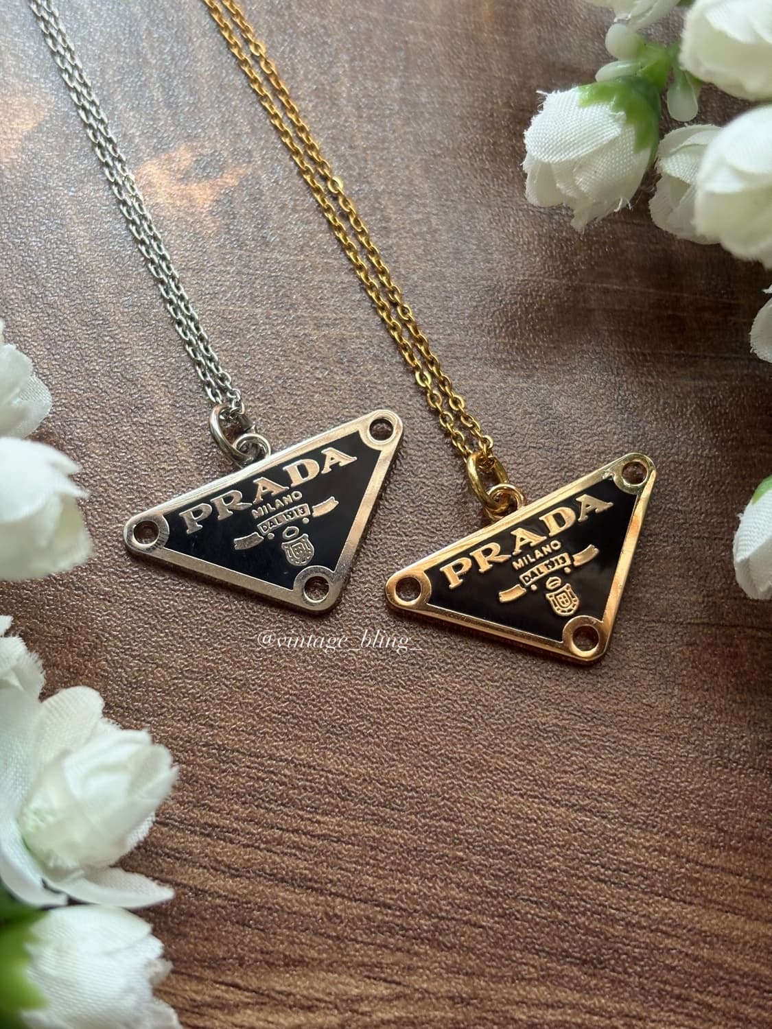 프라다 트라이앵글 삼각로고 목걸이 상품이미지1