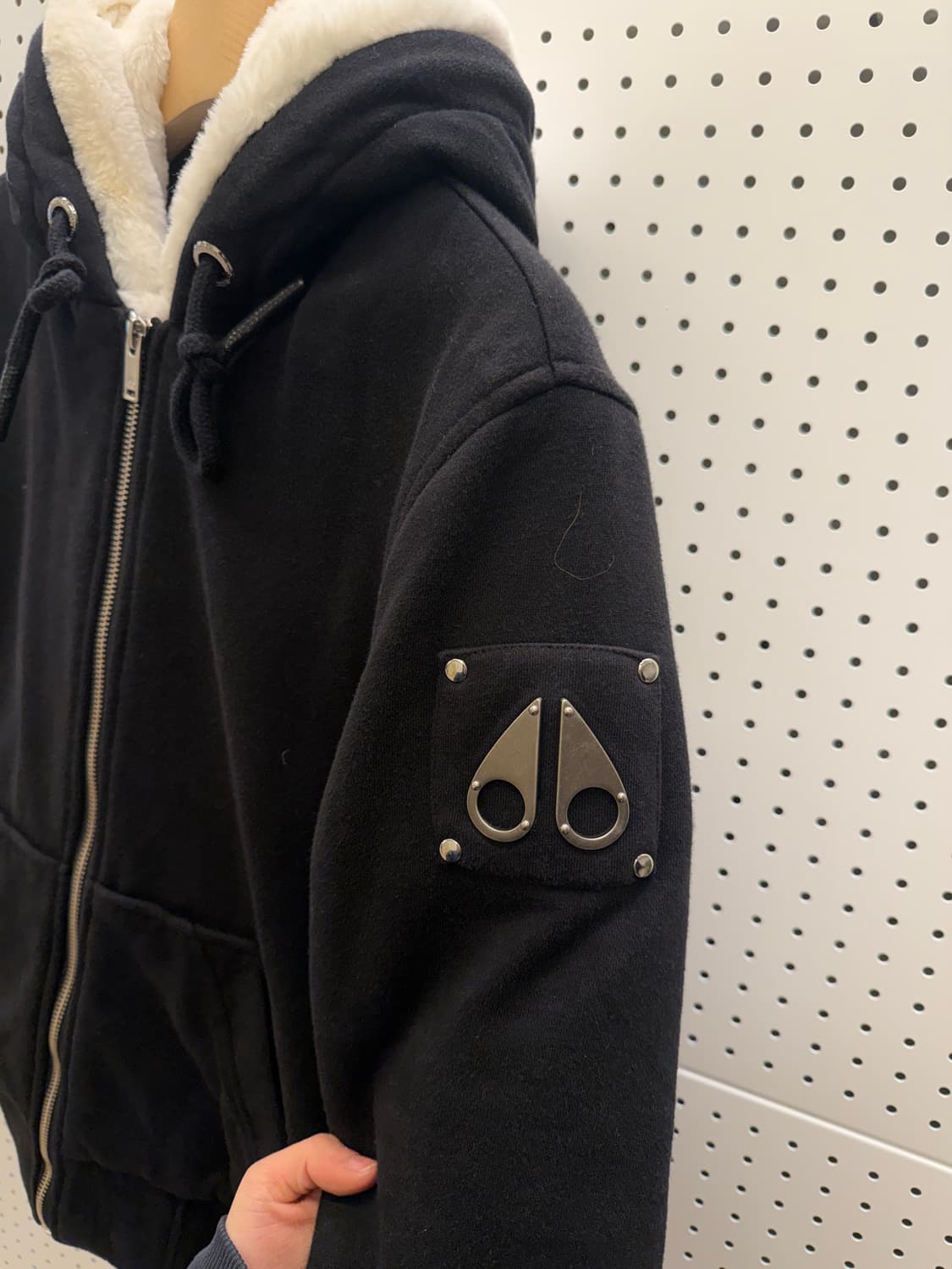 무스너클 블랙 버니 스웨터 후드 집업 U564 상품이미지4