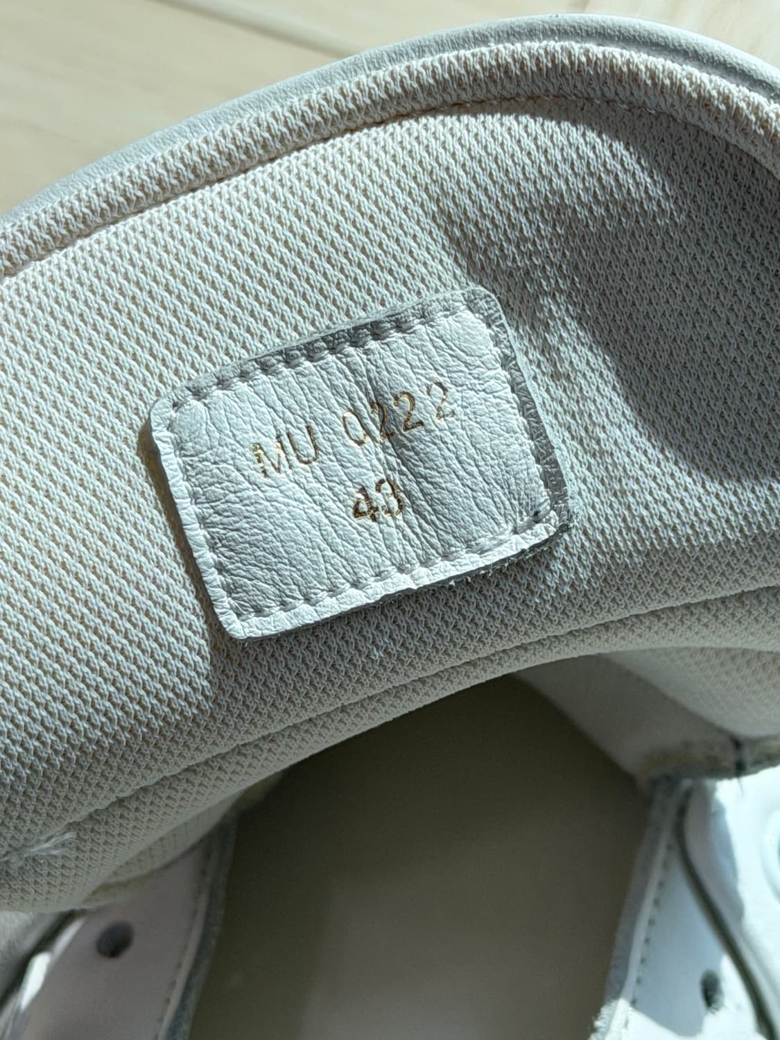 셀린느 화이트 레더 스니커즈 상품이미지8