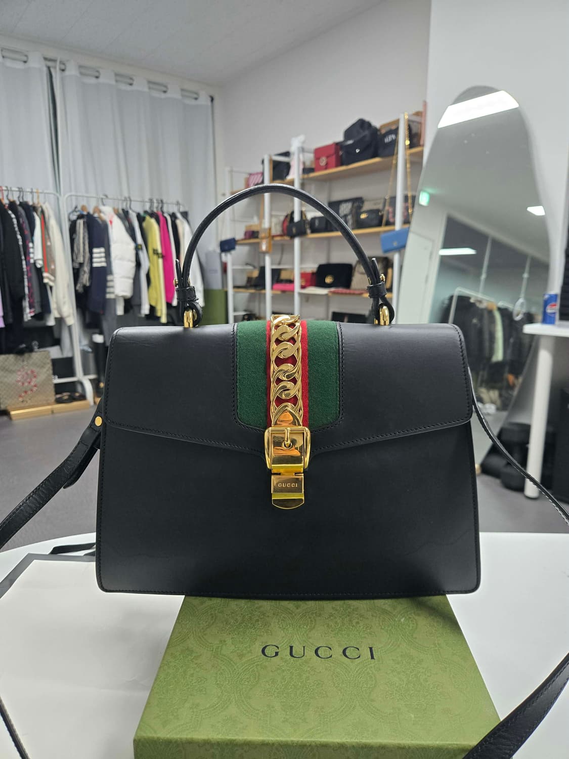 [50%세일] 구찌 실비 미디엄 탑핸들백 상품이미지1