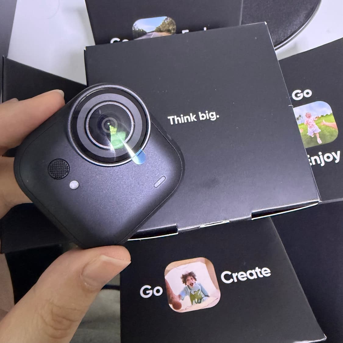 인스타360 GO Ultra 크리에이터 번들 상품이미지2