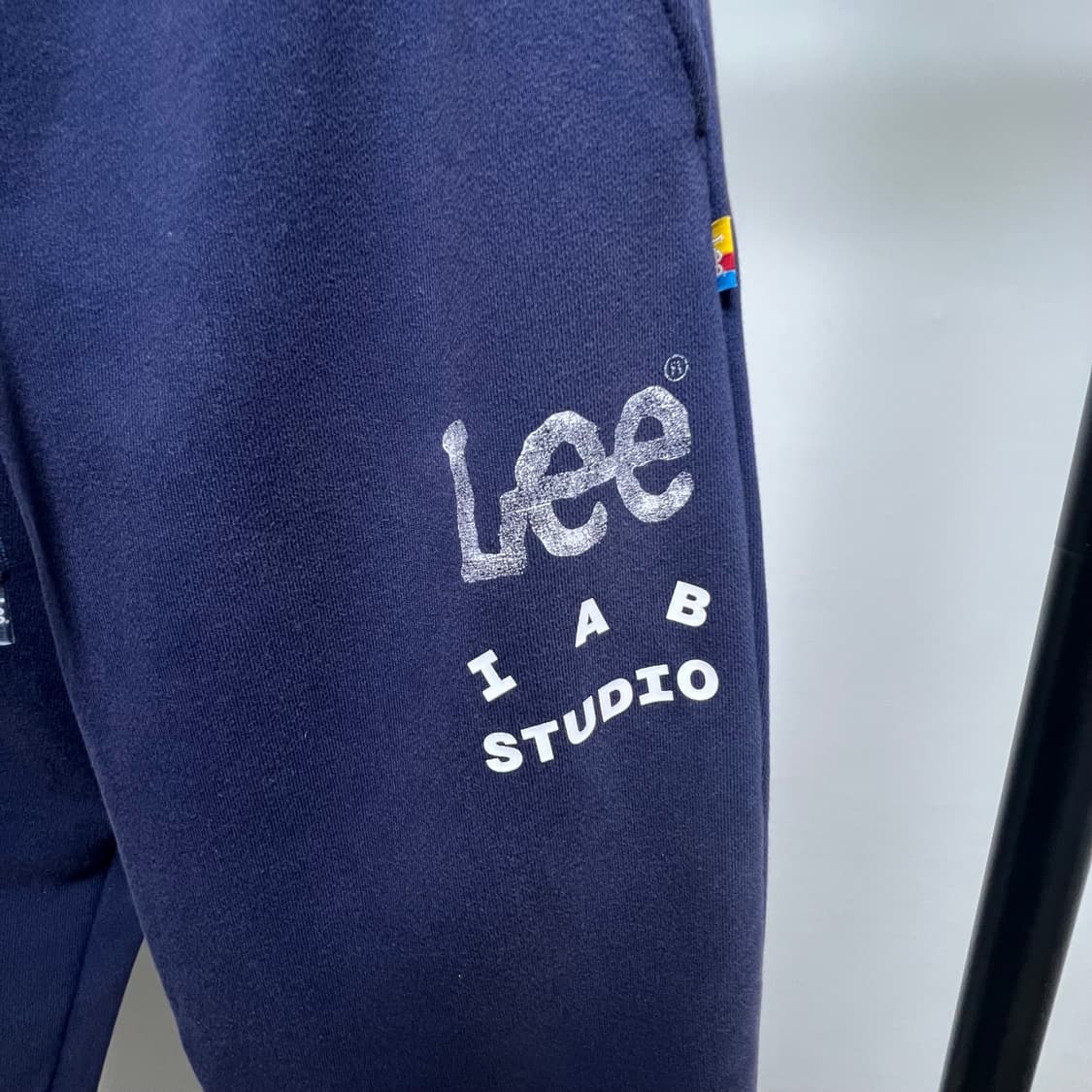 리 X 아이앱 트레이닝팬츠 L 상품이미지2