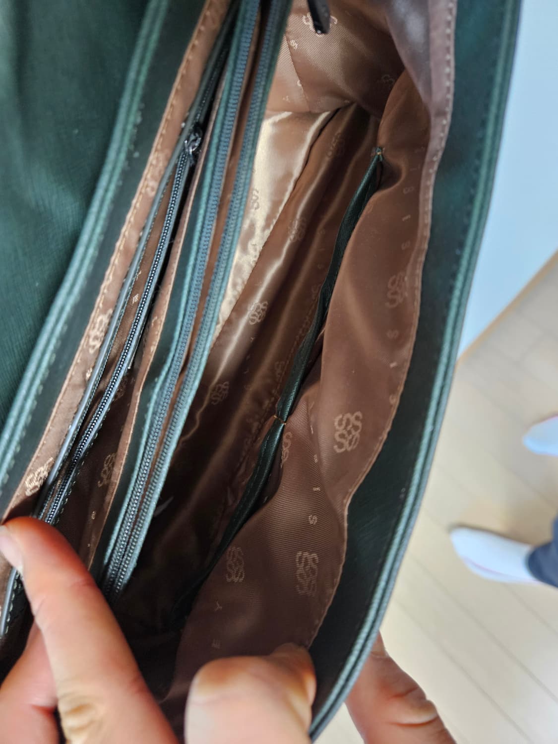 [A+급 정품] 시슬리 Sisley 퀼팅 체인백 그린색 가방 완전 빳빳함 상품이미지6