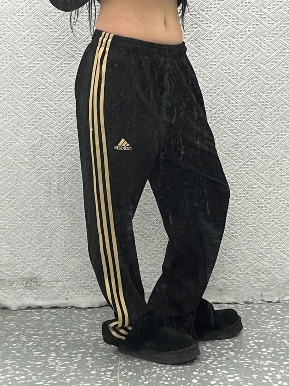 아디다스 올드스쿨 Y2K 흑금 트랙팬츠 XL C06834 상품이미지1