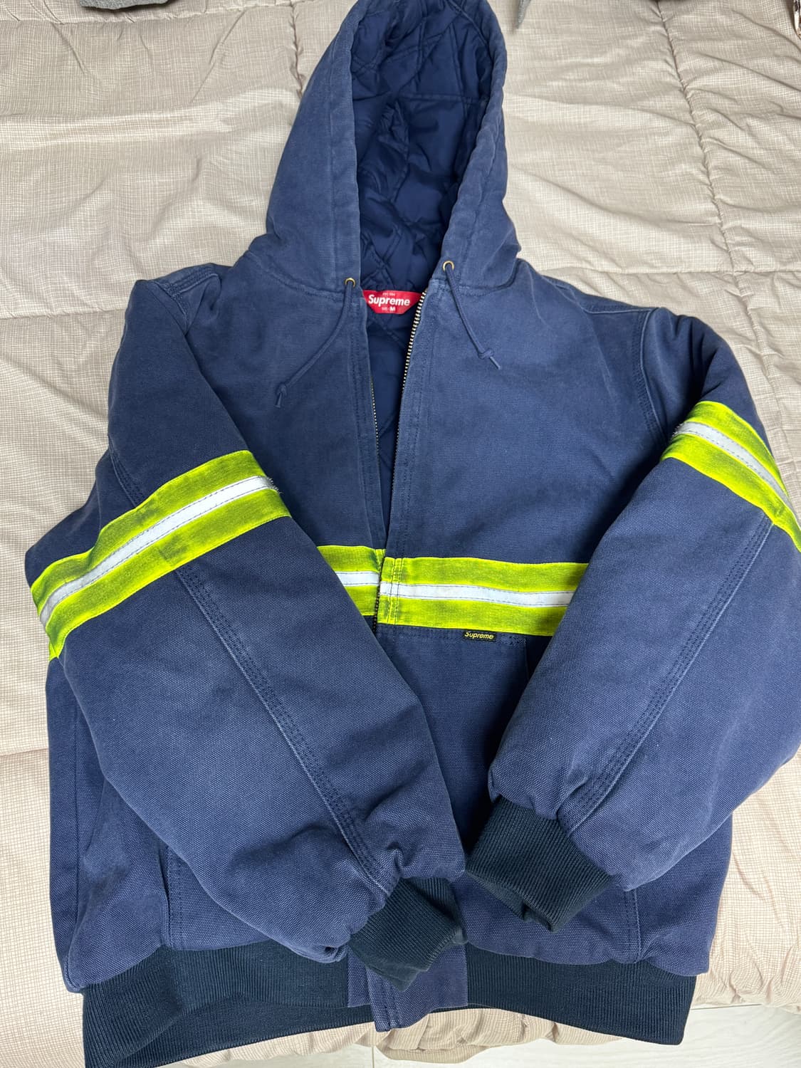 슈프림 24fw 리플렉티브 스트라이프 후드 워크 자켓 상품이미지1