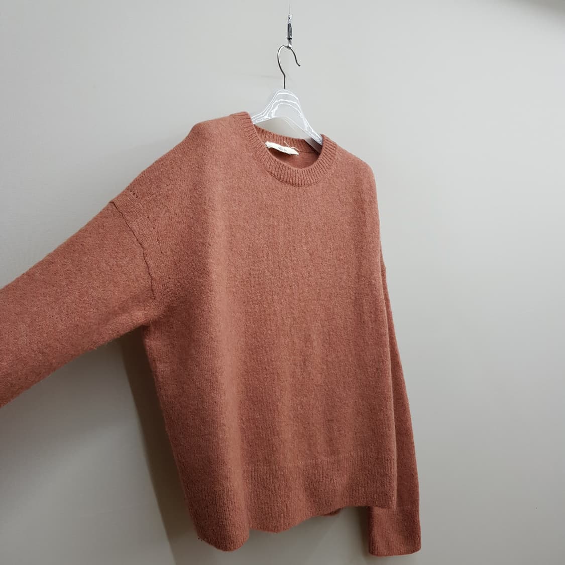 아떼바네사브루노 라운드넥 니트 S사이즈 상품이미지3