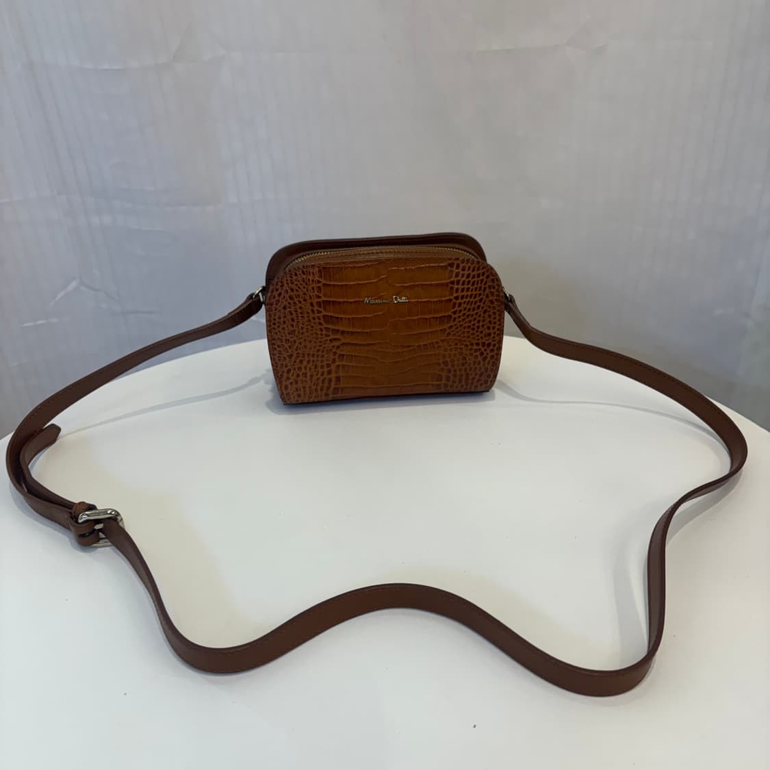정품 마시모두띠 레더 크로스백     상품이미지1