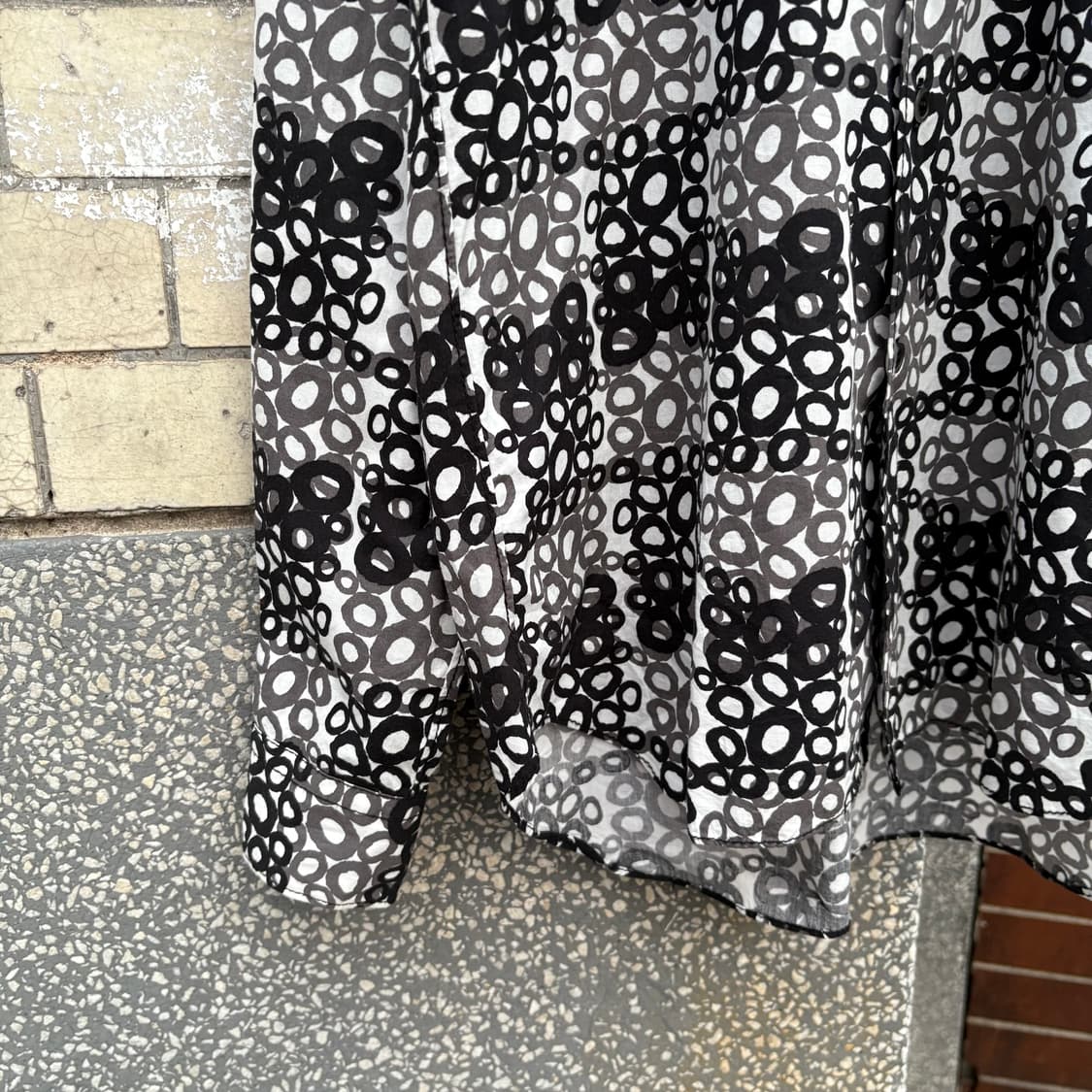 꼼데가르송 블랙 추상적 프린팅 긴팔셔츠 상품이미지4