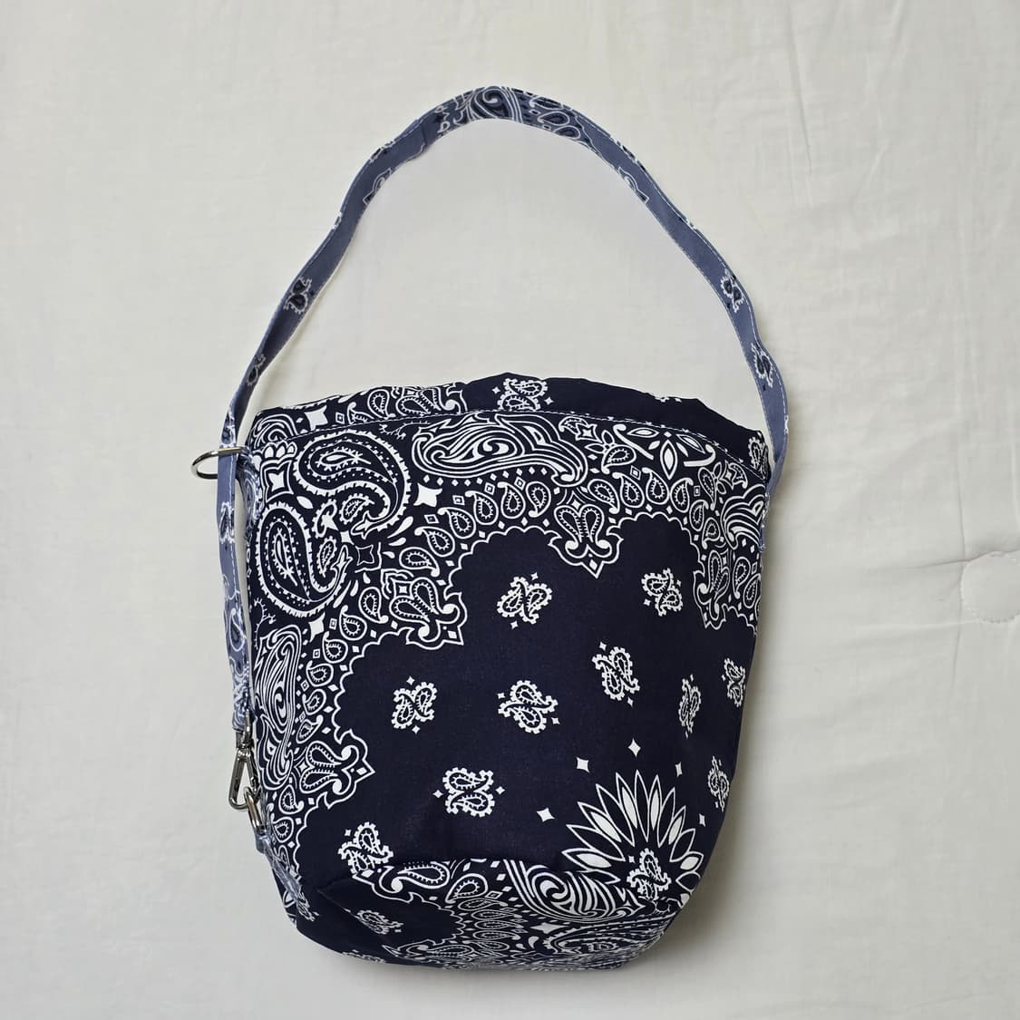 콜잇바이유어네임 반다나 버킷백 네이비 프랑스 파리 백화점 품절 색상 상품이미지2