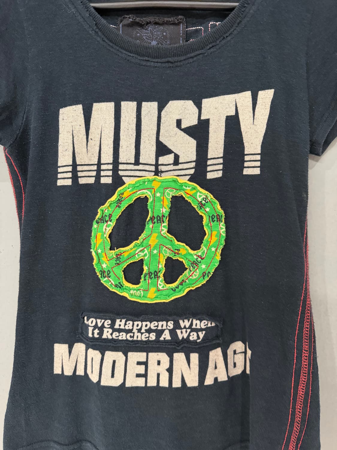 peace mark point lettering detail top 상품이미지6