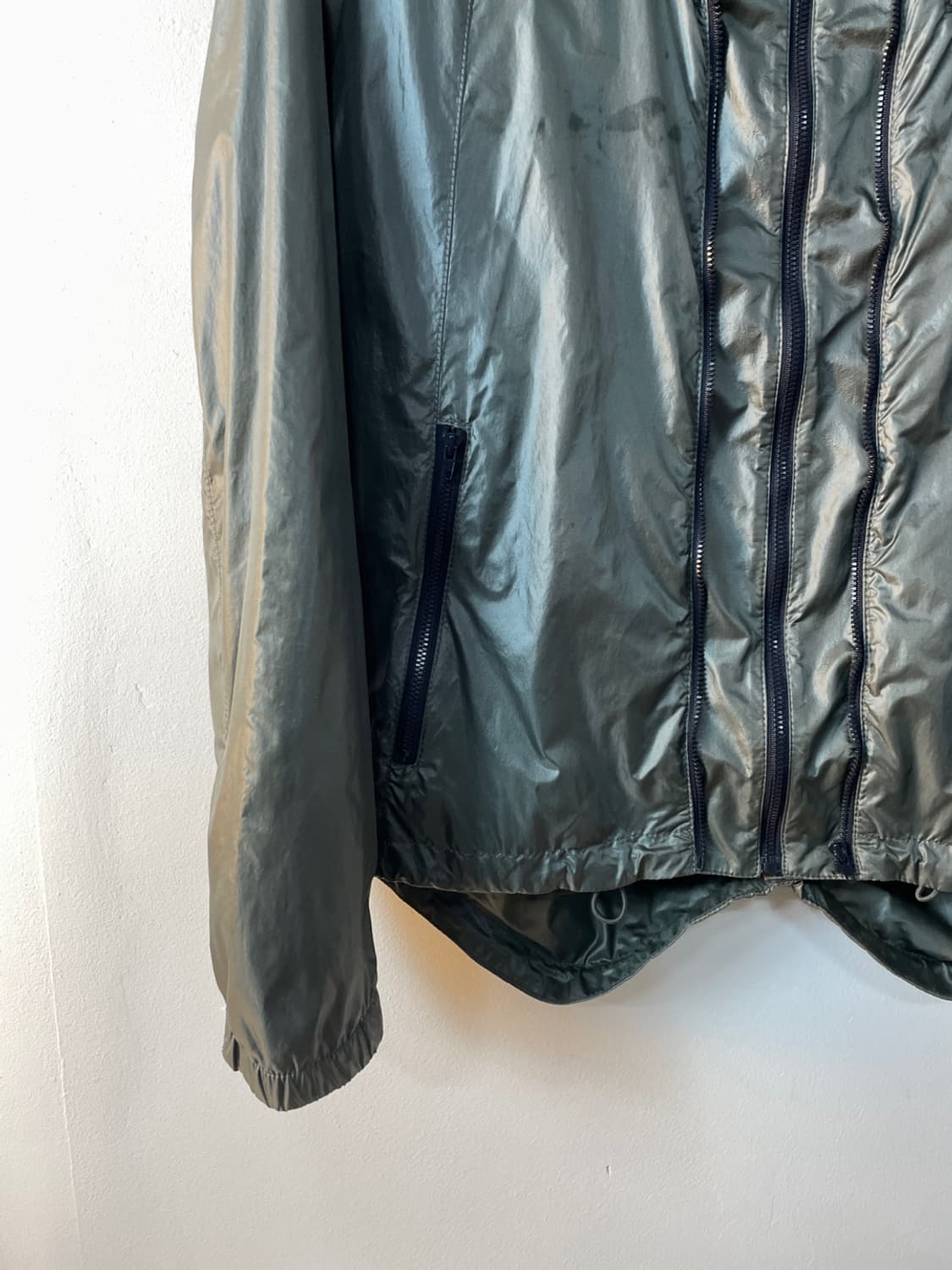 솔리드 옴므 글로시 풀 집업 바람막이  상품이미지7