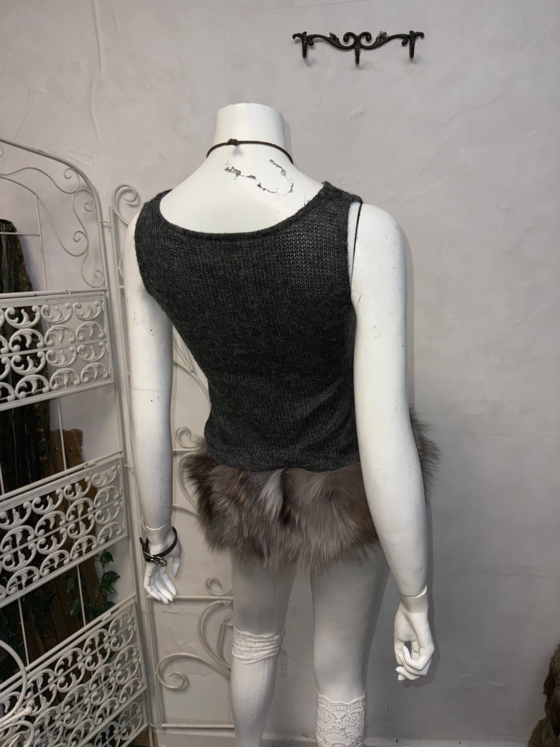 Charcoal grunge lace butterfly 슬리브리스 상품이미지6