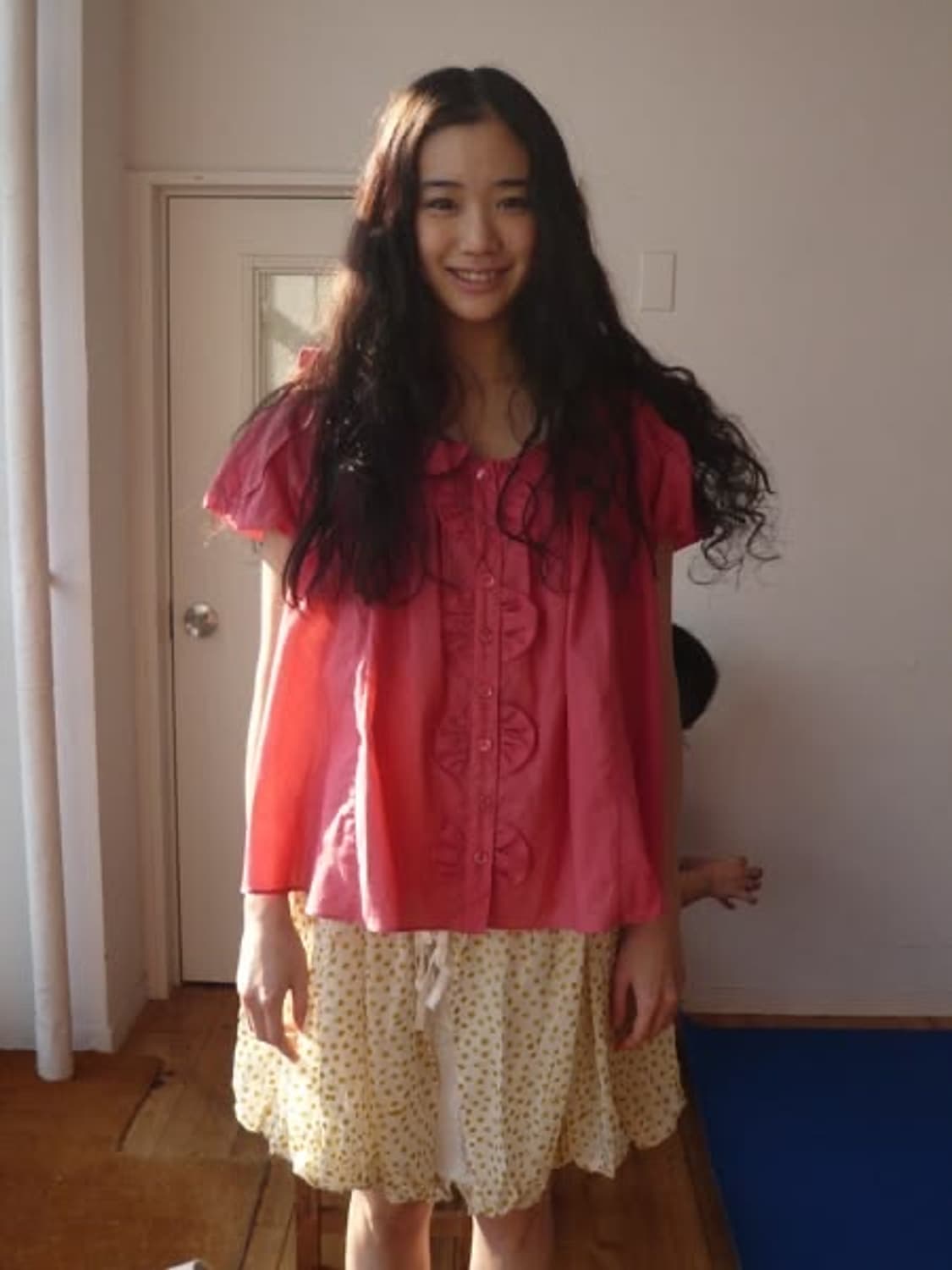 수나오 쿠와하라 핑크 블라우스 상품이미지2