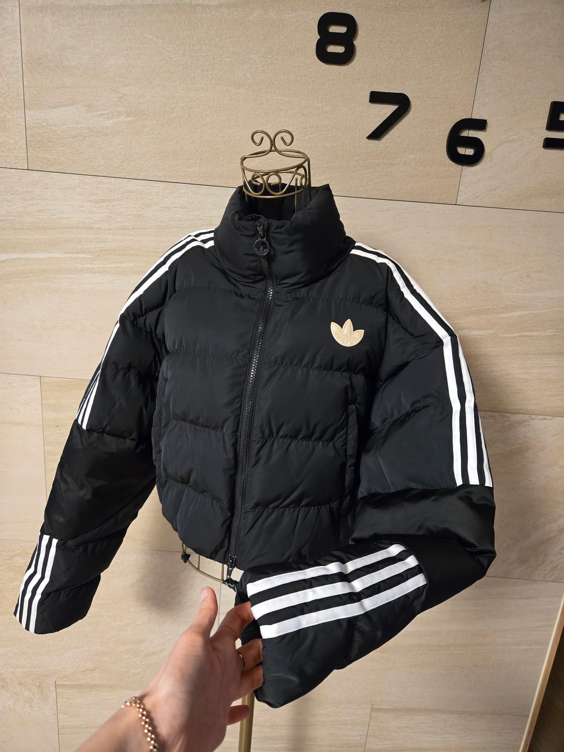 [m] 아디다스 여성 크롭 푸퍼 패딩 상품이미지4