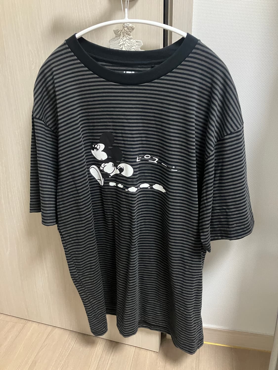 (XL) 유니클로 UT 미키마우스 스트라이프 티셔츠 상품이미지1