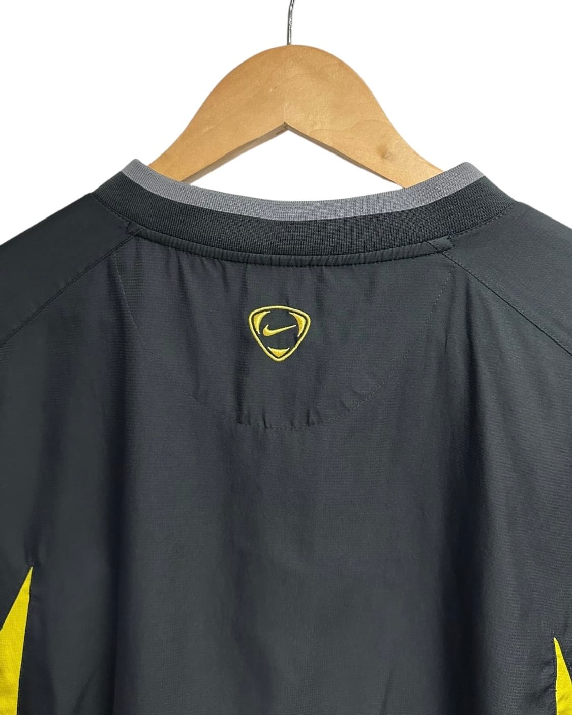 나이키(NIKE) 00s 블랙/옐로우 토탈90 레트로 브이넥 웜업 L 상품이미지9