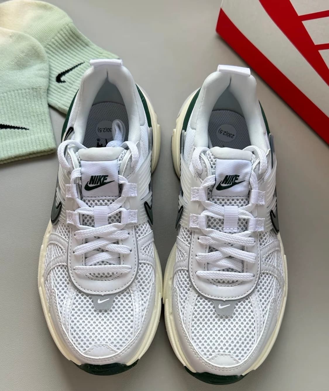 나이키 V2K 런 운동화 런닝화 230 상품이미지3