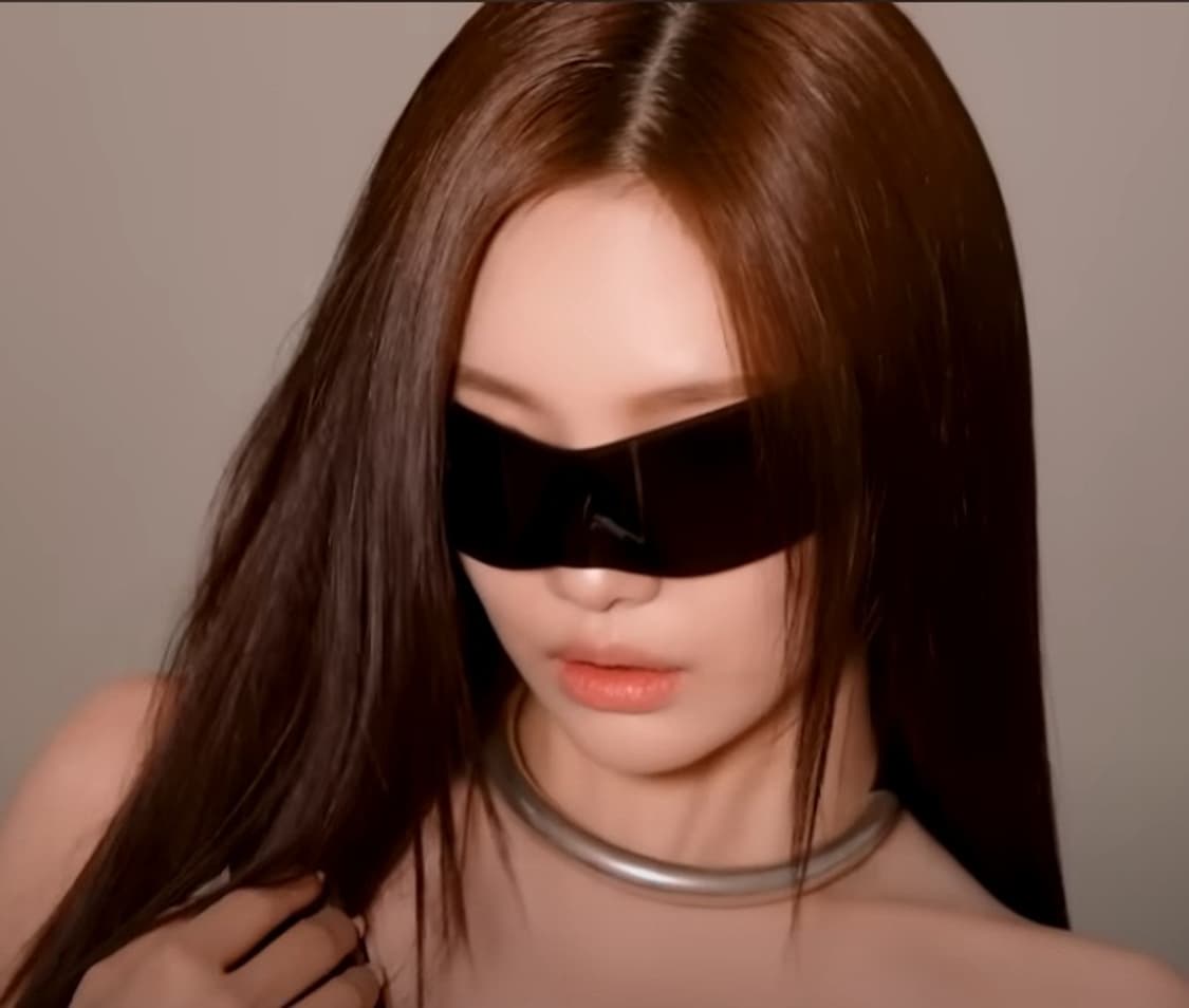 발렌시아가 24FW 팬서마스크 선글라스 상품이미지1
