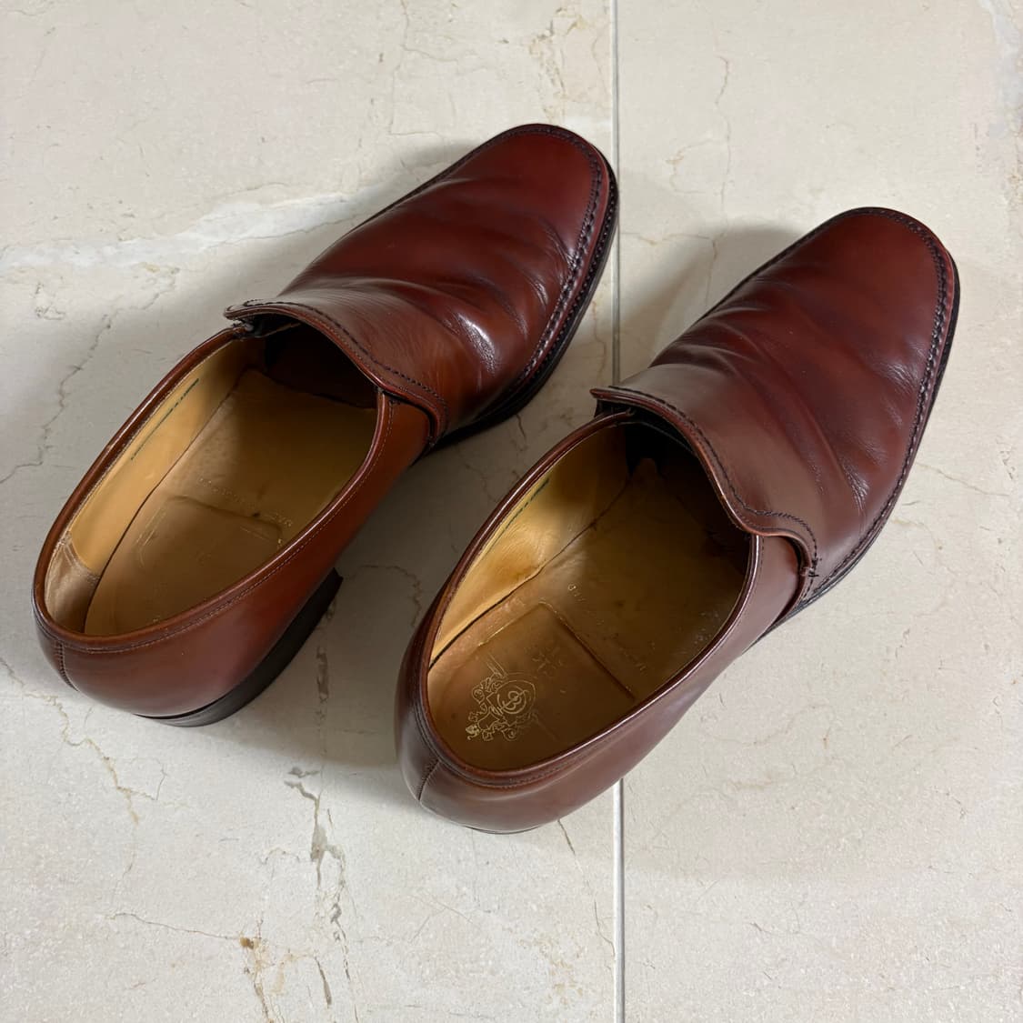 Crockett & Jones Leather Slip-on Shoes 상품이미지4