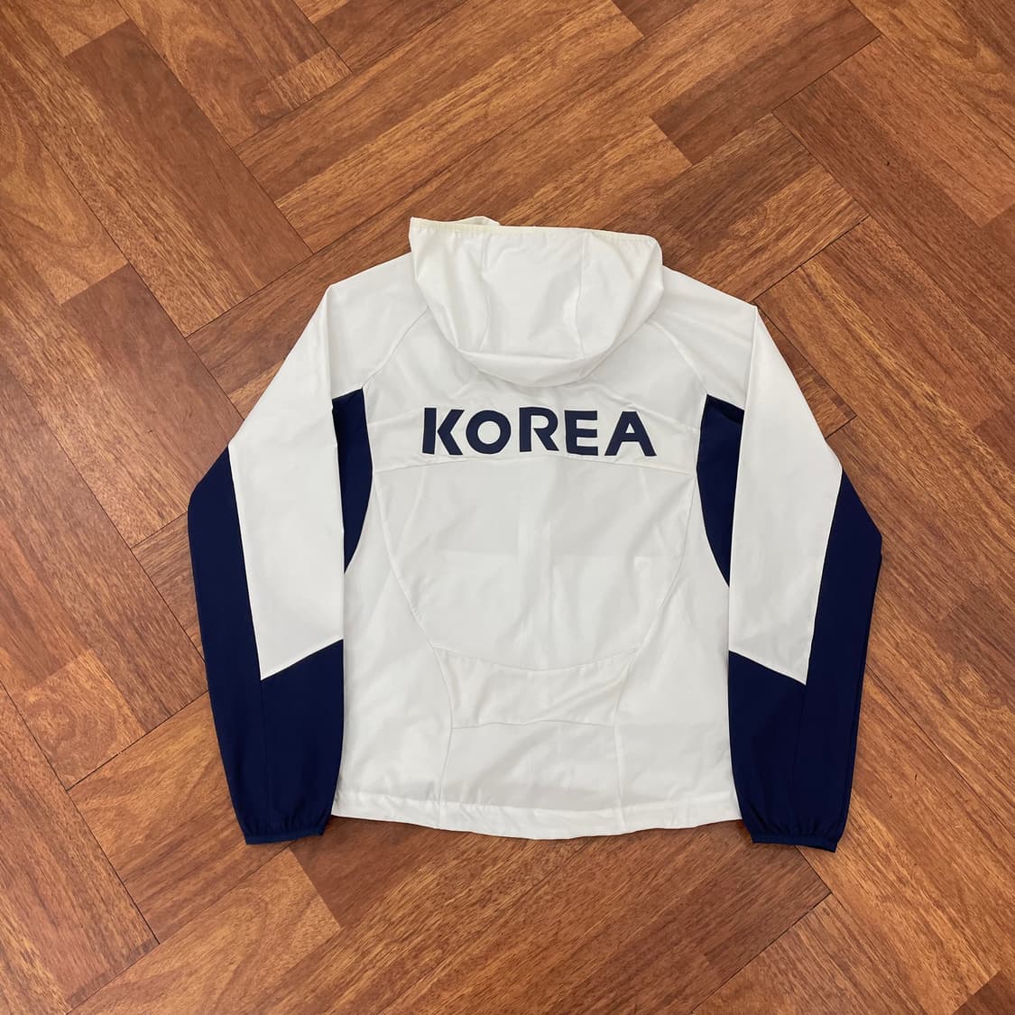 데상트 코리아 국대 바람막이 상품이미지2