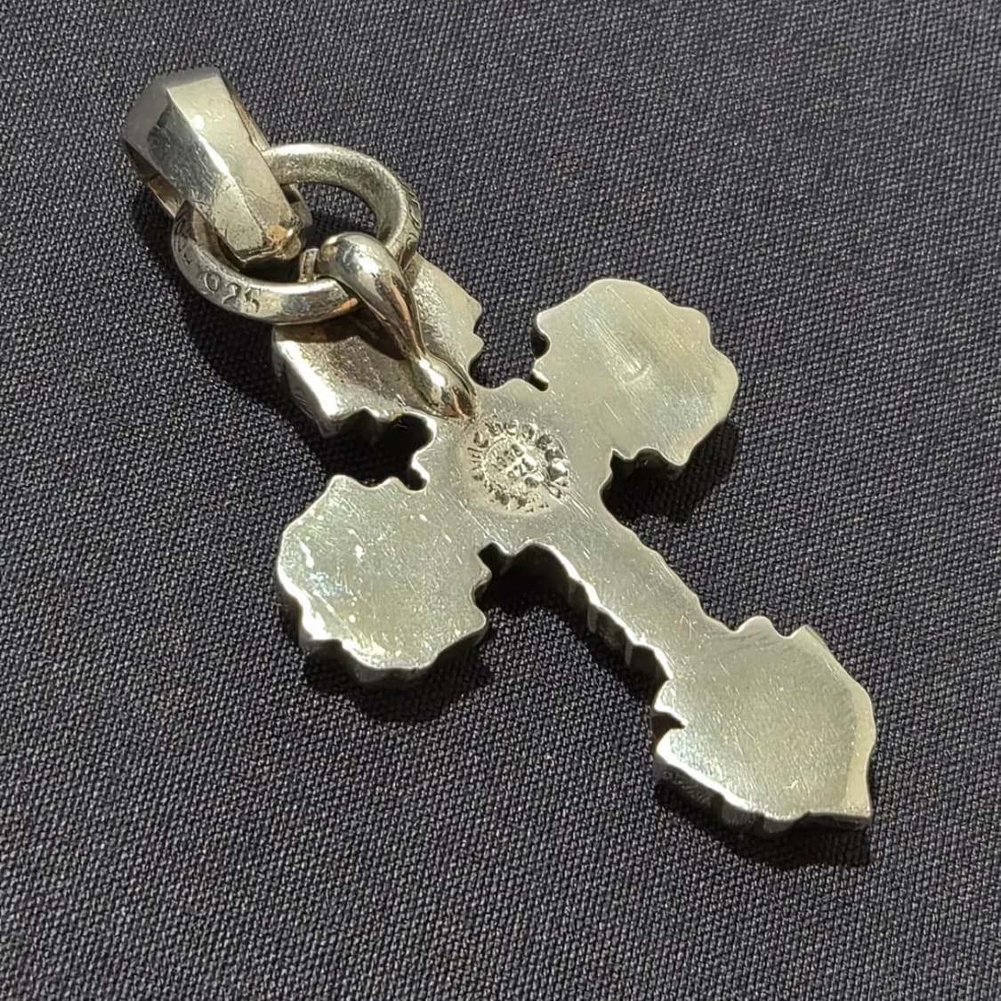 크롬하츠 필리그리 크로스 XSM with 베일 펜던트 정품 상품이미지6