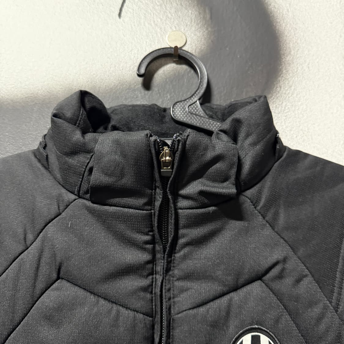 나이키 00s 팀 유벤투스 자수 디테일 패딩 점퍼 상품이미지5